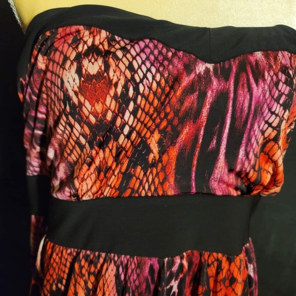 Strapless snake print dress ♡ - Picture 2 of 6